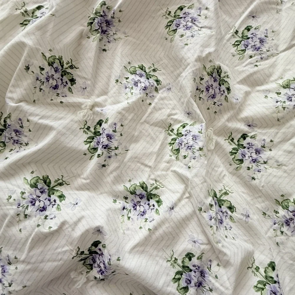 Vintage Handmade Floral Tied Quilt Comforter Cottage Twin 74x76